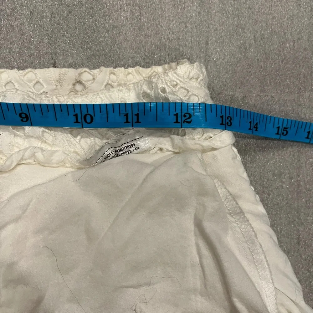 ❤️Host Picks❤️[XS]Guess NAJM Skirt with perforations - Picture 13 of 14